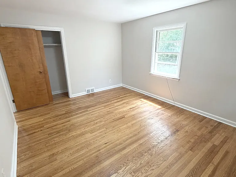 22 Springbrook Rd — Photo 28