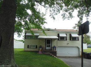 5765 Yorktown Ln, Youngstown, OH