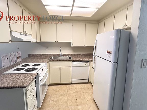 5th image of 946 Tamarack Ln #15