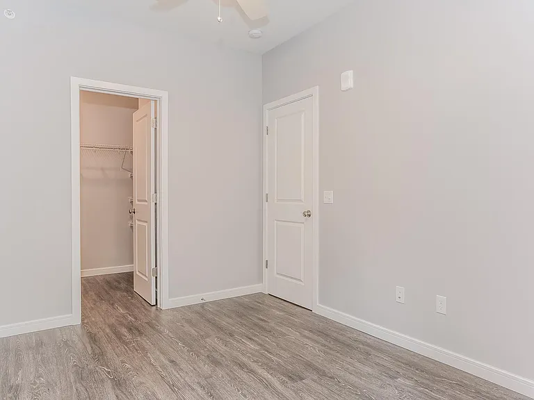 Westledge Apartments — Photo 22