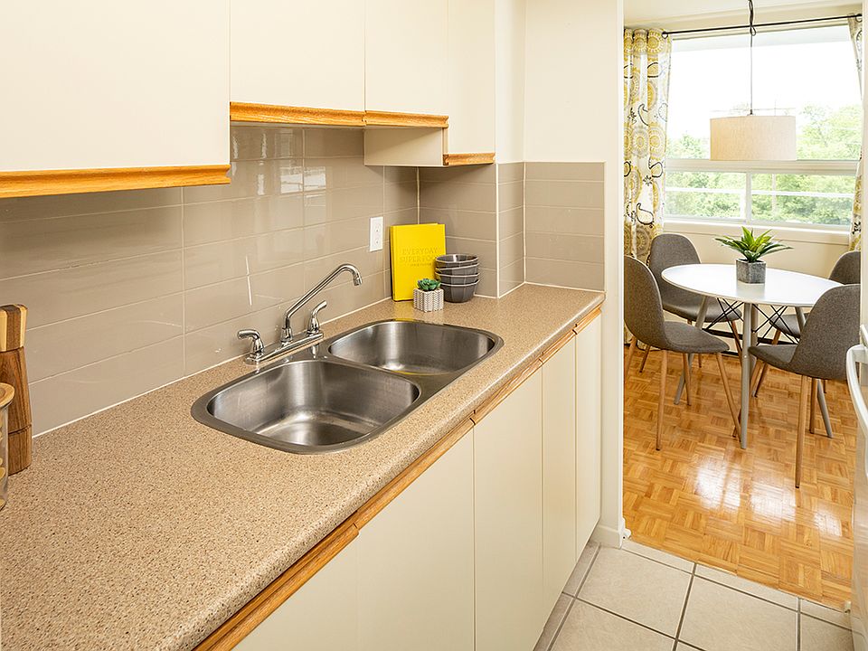 Parkway Towers 1071 Ambleside Dr Ottawa, ON Zillow Apartments for