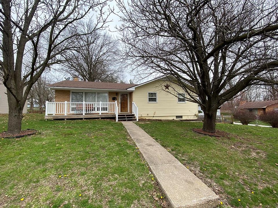 1st image of 6 Mohawk Ln