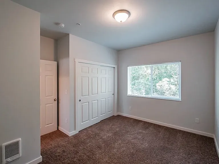 Cascade Meadows Apartments — Photo 13