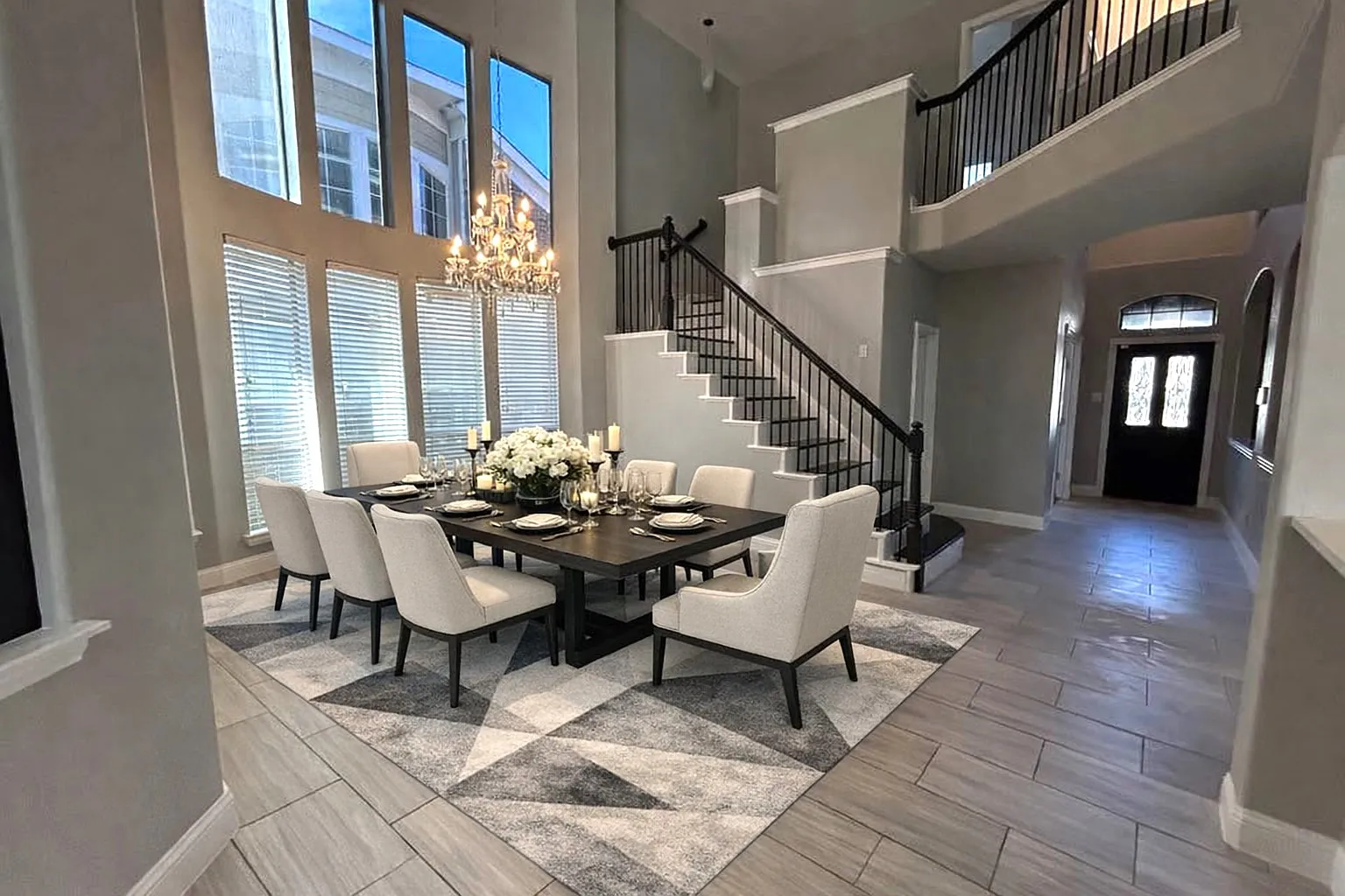 4 bed, 2886 sqft, $3,200 — Photo 2