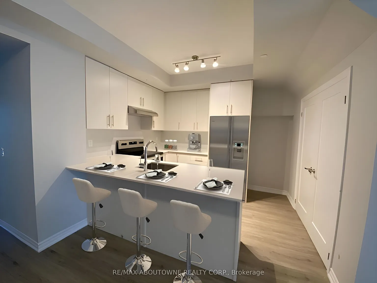 2 bed, $2,875 — Photo 2