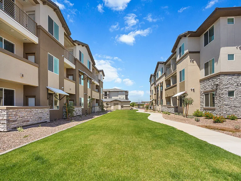 Broadstone Ascend — Photo 50
