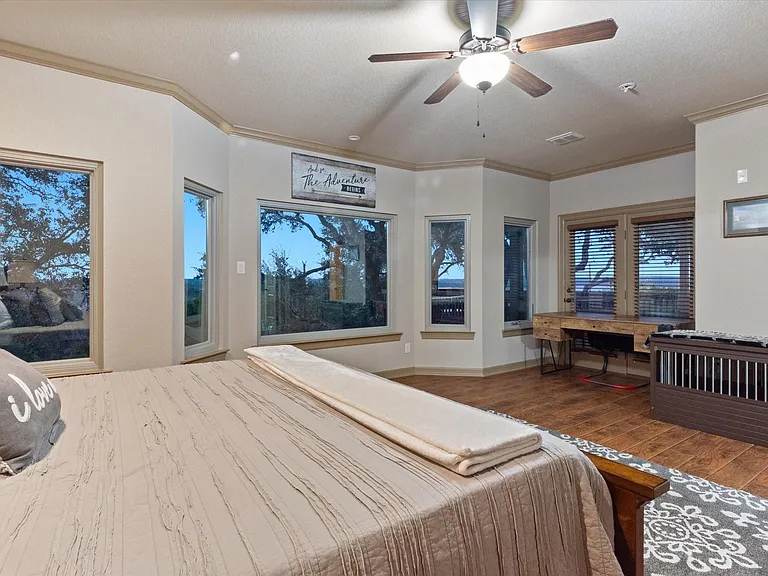 785 Lake Frst — Photo 20