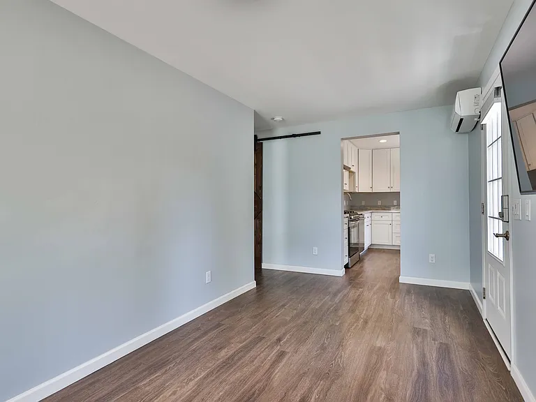 5036 Raymond Pl — Photo 22