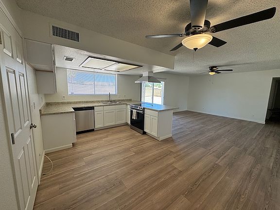 3rd image of 2766 E Irwin Ave