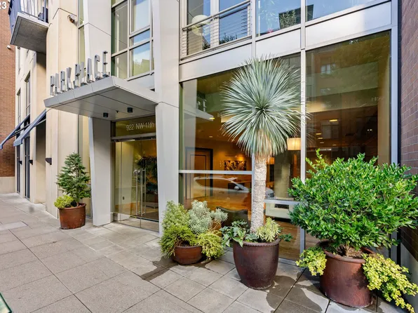 922 NW 11th Ave APT 705, Portland, OR 97209
