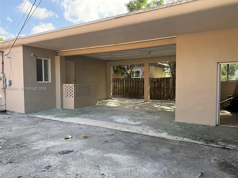 757 NW 47th St — Photo 5