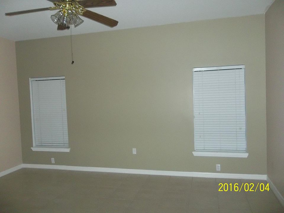 2nd image of 920 Vaquero Ln