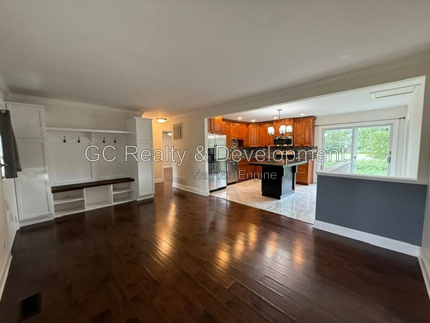 2 bed, 2.0 bath, 925 sqft, $2,695 — Photo 4