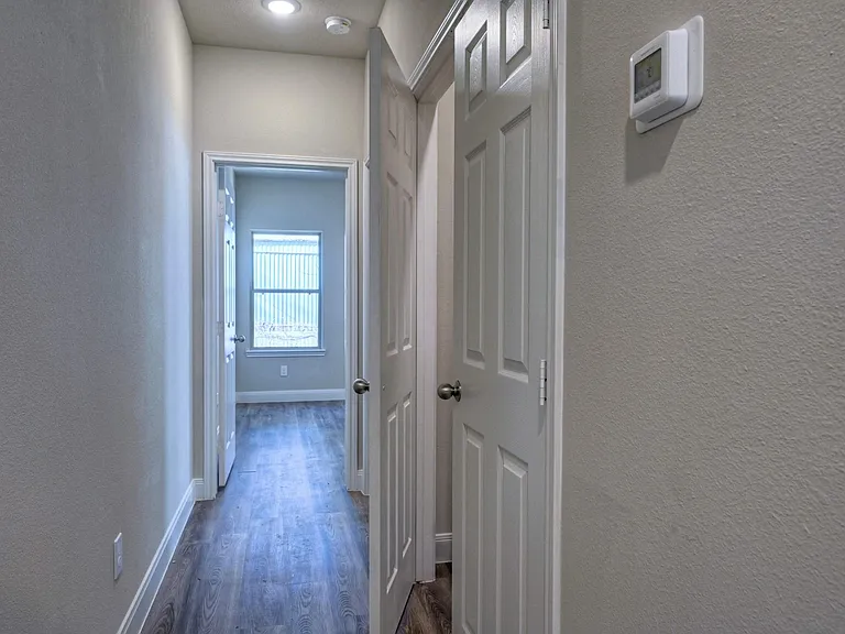 9173 Inwood — Photo 12
