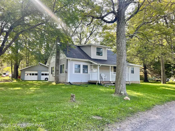 263 Hellers Ln, Long Pond, PA 18334