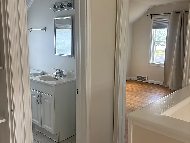 32700 Aurora Rd — Photo 16