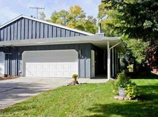 1425 23rd St S, Fargo, ND 58103