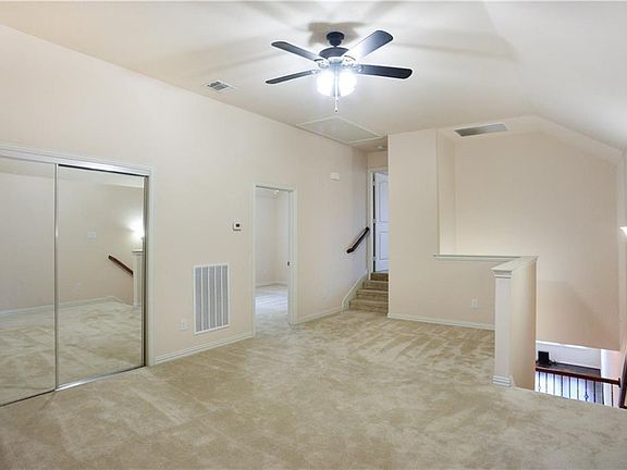 5th image of 1013 Kyan Ln