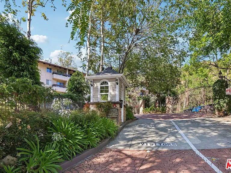 2700 Cahuenga Blvd E #4313 — Photo 45