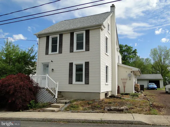 817 Blooming Glen Rd, Blooming Glen, PA 18911