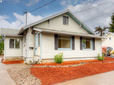 400 W Gloucester St, Gladstone, OR, 97027