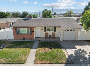 160 Maple Ln, Pleasant Grove, UT 84062