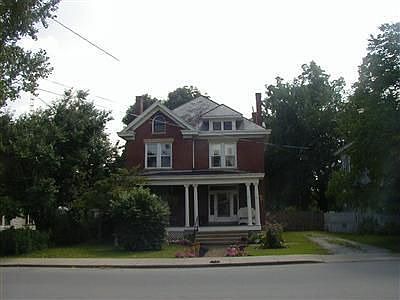 1st image of 115 W 12th St