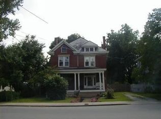115 W 12th St, Paris, KY 40361
