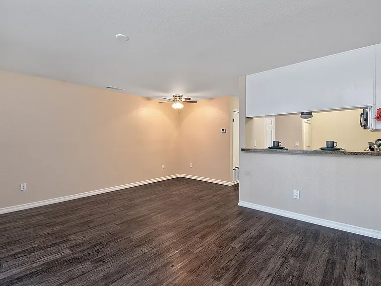 Fairway Manor Apartment Homes Kitchen-Dining Area