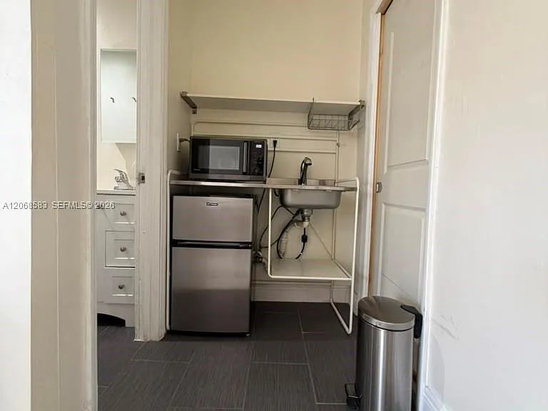 1725 SW 32nd St #0 — Photo 6