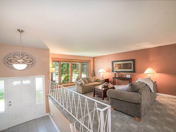 4th image of 1507 E Joan Dr