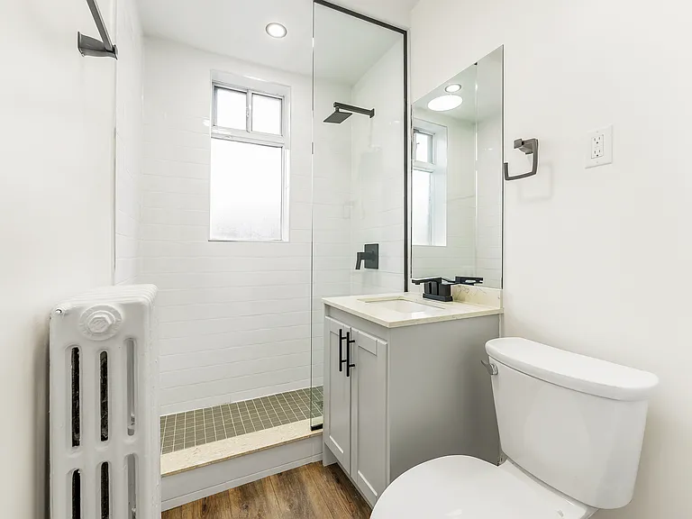 231 Vaughan Rd — Photo 20