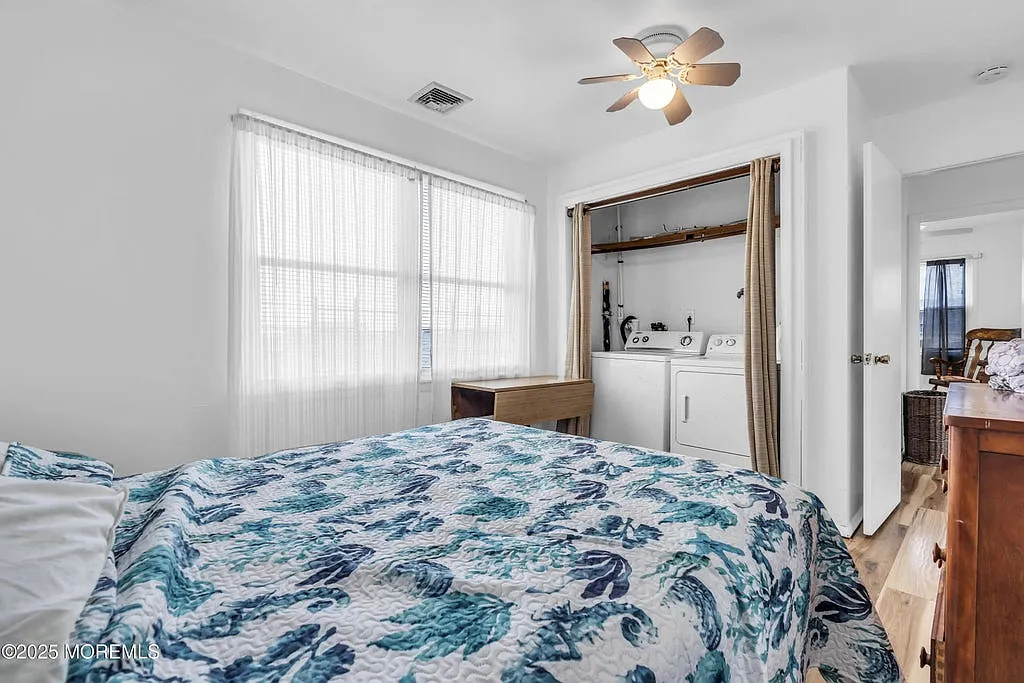 3 bed, $2,100 — Photo 3