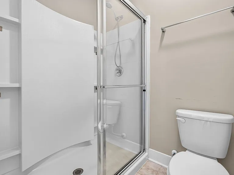 7795 Park Gate Dr — Photo 15