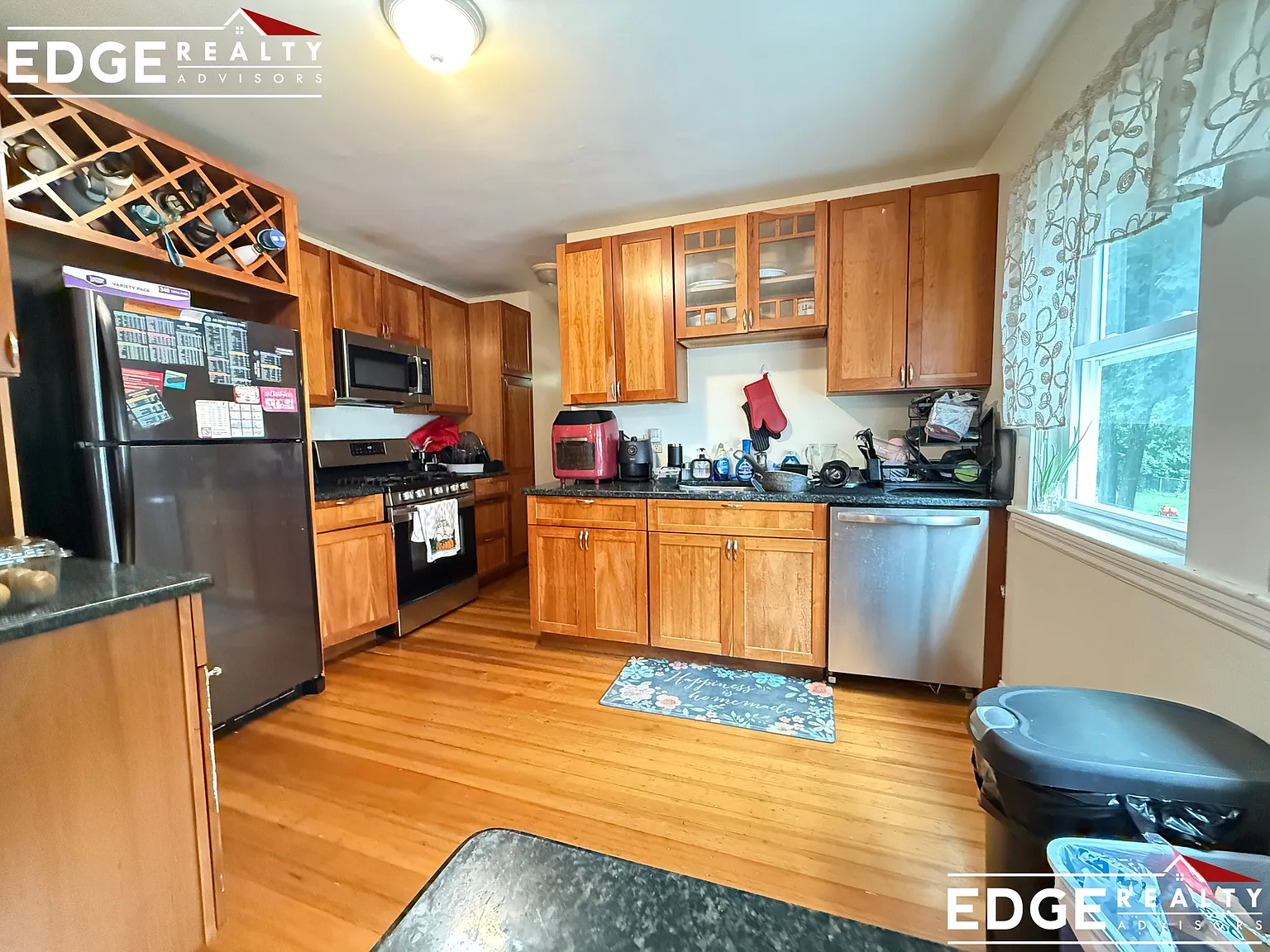 3 bed, 1.0 bath, $99,999 — Photo 2