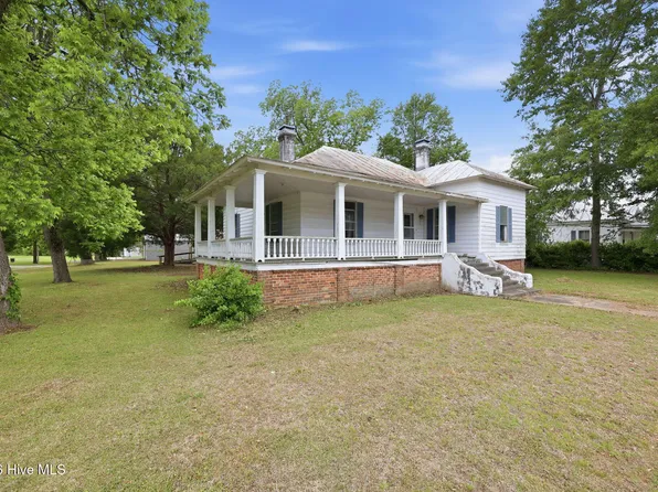 211 Pollock Street, Pollocksville, NC 28573
