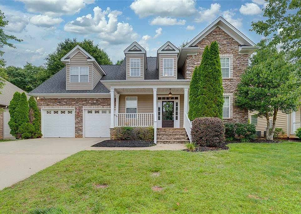 1st image of 31 Ashby Grove Dr