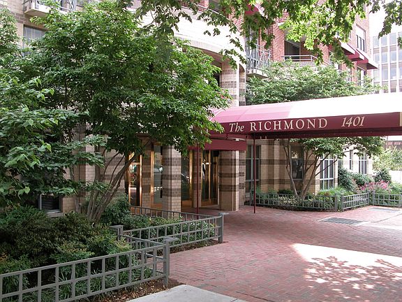 The Richmond Condominium - Front Door