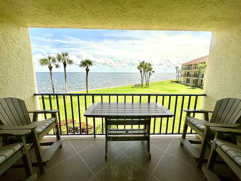 7520 Sunshine Skyway Ln S #T25 — Photo 16