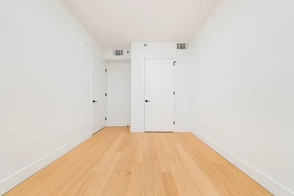 Rented by Nooklyn NYC LLC | media 84