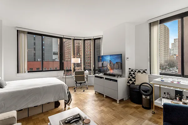 Sold by BARNES New York | media 2