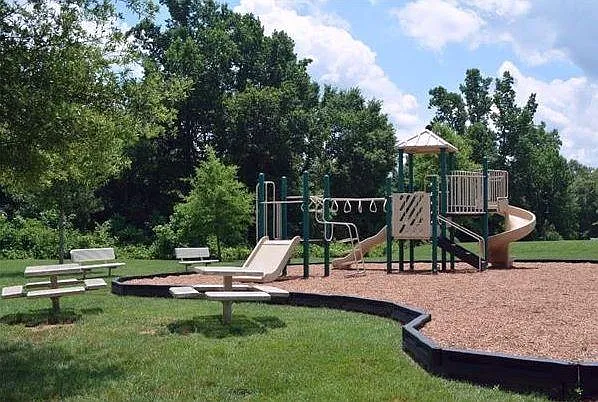 9712 Bailey Rd — Photo 22