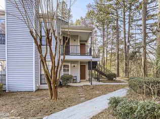 523 Windchase Ln, Stone Mountain, GA 30083