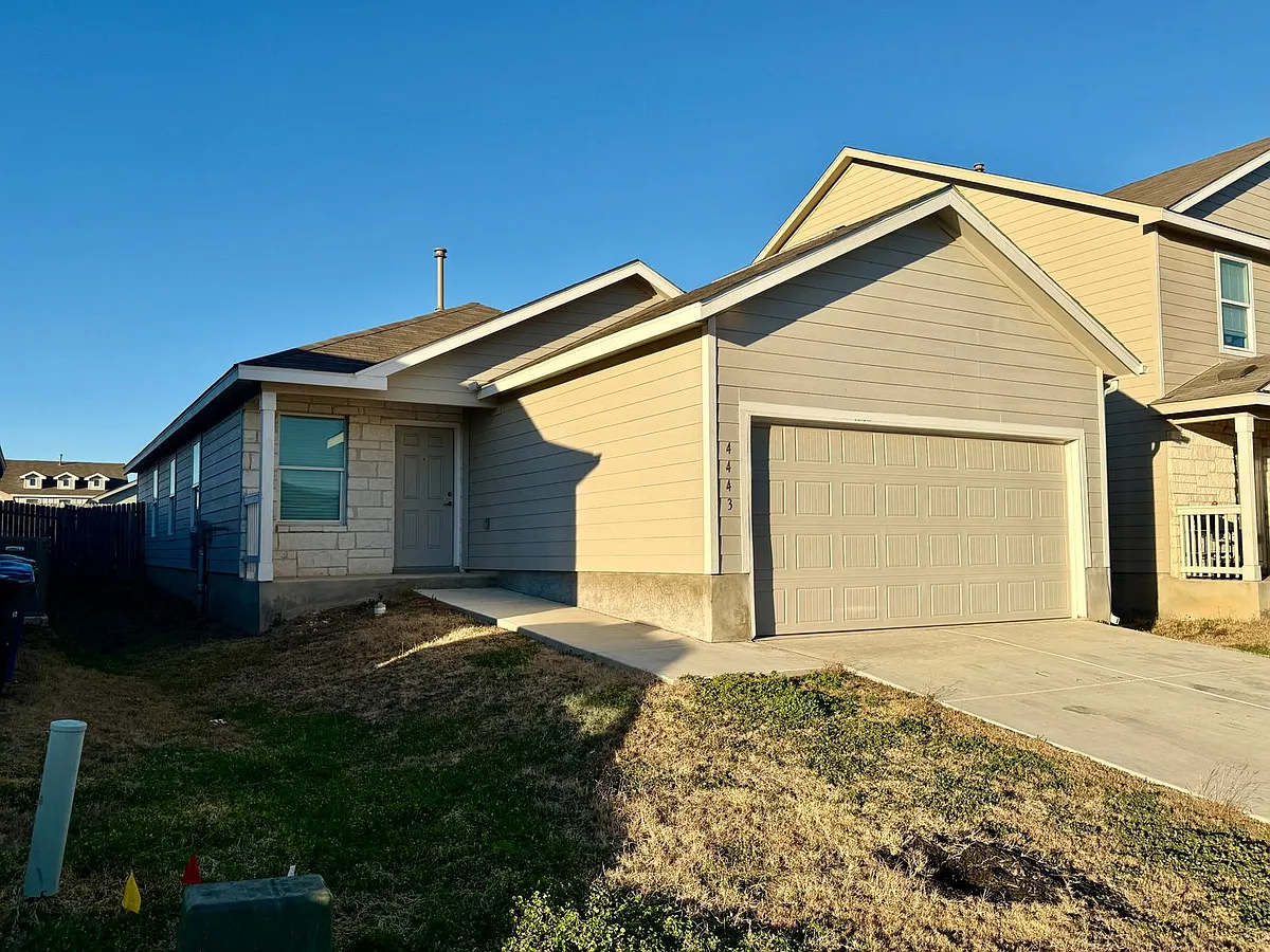 Building Photo - 4443 Glades Way