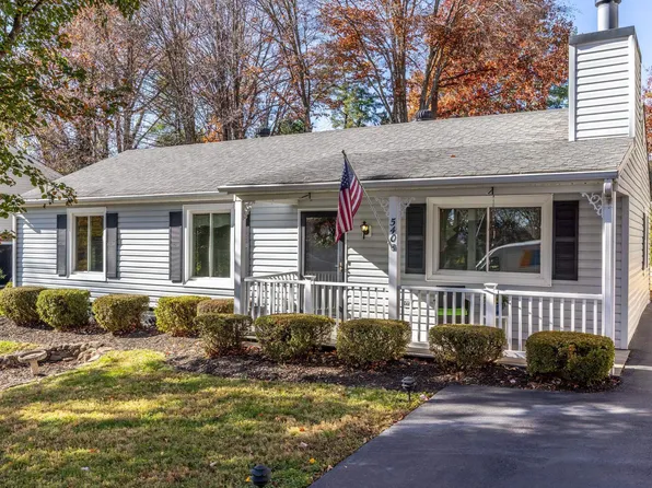 540 Woodmont Dr, Charlottesville, VA 22901