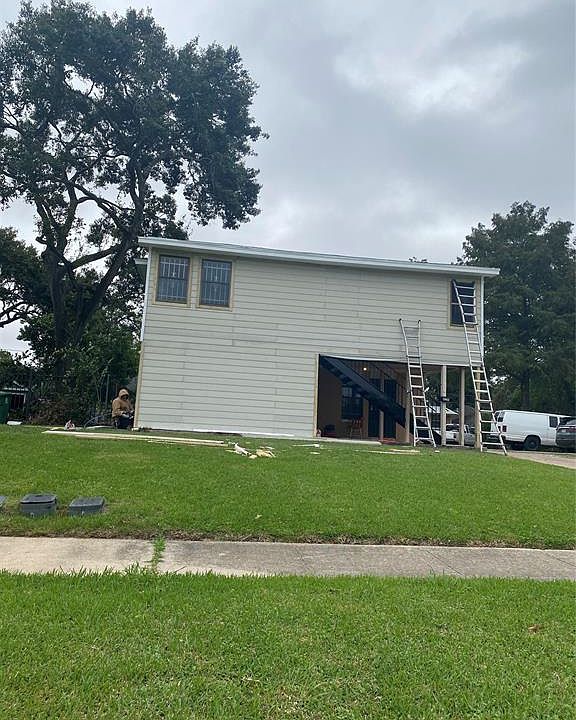 1st image of 8220 Glenview Dr APT A