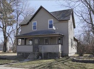 1014 4th St, Three Rivers, MI 49093