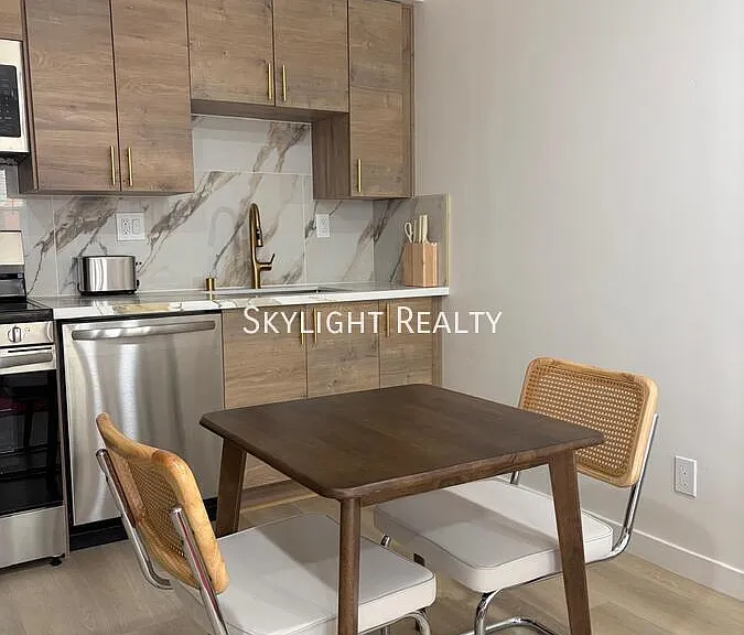 4018 Riviera Dr #1 — Photo 5
