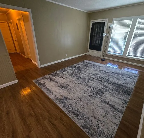 111 Bowie St — Photo 2