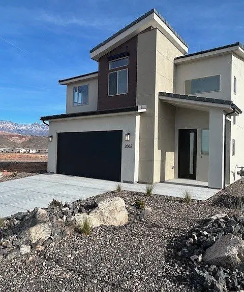 2862 W 500 N — Photo 1